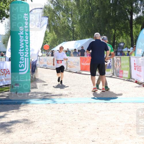 07.09.2025 - 19. Norderstedt Triathlon Zöllner http://msf.ph/oto/8782863 07.09.2025 14:36:03 Ziel 708 meine-sportfotos.de