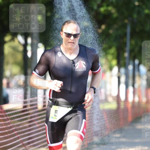 07.09.2025 - 19. Norderstedt Triathlon Michael Strokosch http://msf.ph/oto/8782920 07.09.2025 16:11:01 Laufen 547, 548 meine-sportfotos.de