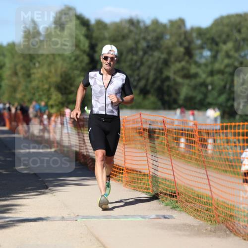 07.09.2025 - 19. Norderstedt Triathlon Michael Strokosch http://msf.ph/oto/8782944 07.09.2025 15:15:52 Laufen 964 meine-sportfotos.de