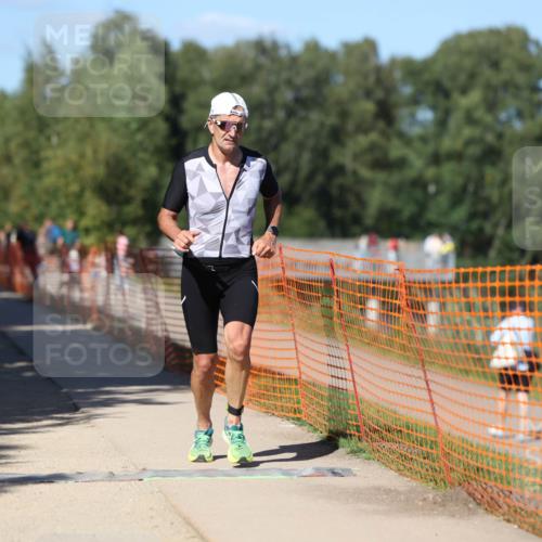 07.09.2025 - 19. Norderstedt Triathlon Michael Strokosch http://msf.ph/oto/8782951 07.09.2025 15:15:53 Laufen 964 meine-sportfotos.de