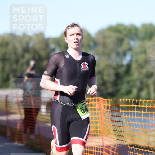 07.09.2025 - 19. Norderstedt Triathlon Michael Strokosch http://msf.ph/oto/8782960 07.09.2025 16:11:04 Laufen 547, 548 meine-sportfotos.de