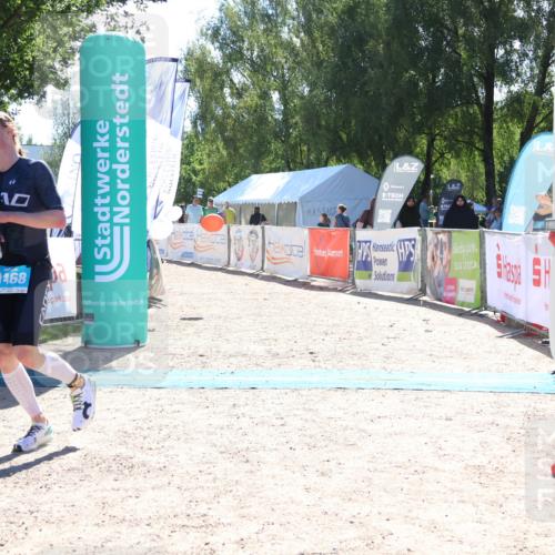 07.09.2025 - 19. Norderstedt Triathlon Zöllner http://msf.ph/oto/8782982 07.09.2025 15:02:09 Ziel 1468 meine-sportfotos.de