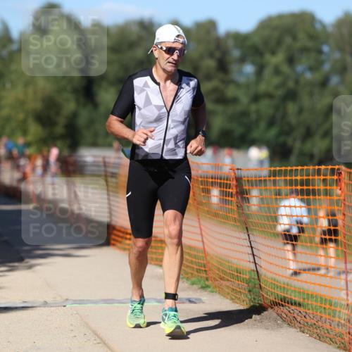 07.09.2025 - 19. Norderstedt Triathlon Michael Strokosch http://msf.ph/oto/8782985 07.09.2025 15:15:53 Laufen 964 meine-sportfotos.de