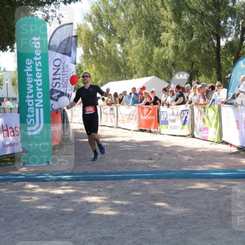 07.09.2025 - 19. Norderstedt Triathlon Zöllner http://msf.ph/oto/8782995 07.09.2025 13:02:53 Ziel 260 meine-sportfotos.de
