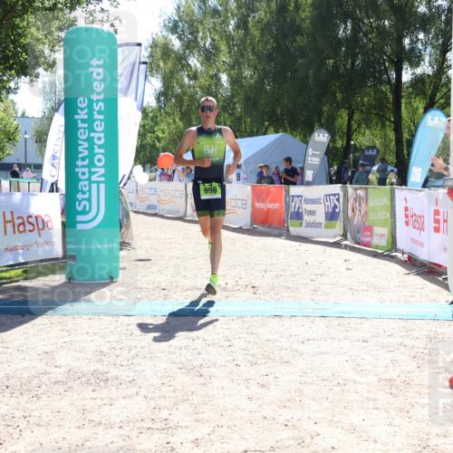 07.09.2025 - 19. Norderstedt Triathlon Zöllner http://msf.ph/oto/8783048 07.09.2025 15:02:52 Ziel 996 meine-sportfotos.de