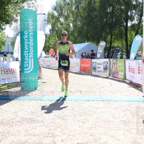 07.09.2025 - 19. Norderstedt Triathlon Zöllner http://msf.ph/oto/8783053 07.09.2025 15:02:52 Ziel 996 meine-sportfotos.de