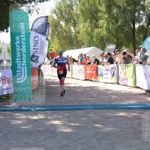 07.09.2025 - 19. Norderstedt Triathlon Zöllner http://msf.ph/oto/8783077 07.09.2025 13:03:41 Ziel 233, 1251 meine-sportfotos.de