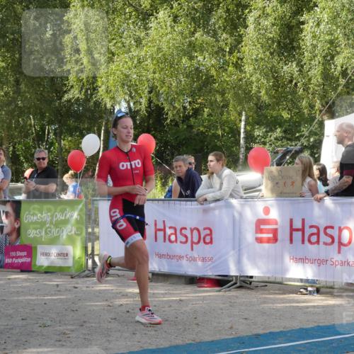 07.09.2025 - 19. Norderstedt Triathlon Zöllner http://msf.ph/oto/8783081 07.09.2025 11:49:07 Ziel 231 meine-sportfotos.de