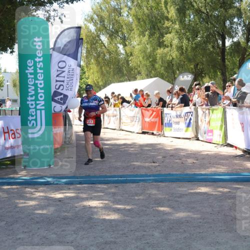 07.09.2025 - 19. Norderstedt Triathlon Zöllner http://msf.ph/oto/8783085 07.09.2025 13:03:41 Ziel 233, 1251 meine-sportfotos.de