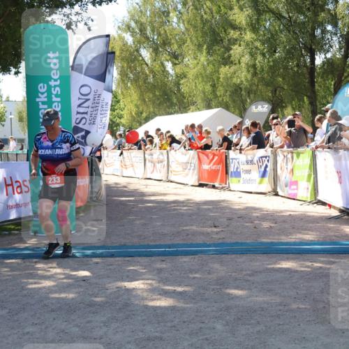 07.09.2025 - 19. Norderstedt Triathlon Zöllner http://msf.ph/oto/8783111 07.09.2025 13:03:42 Ziel 233, 721, 1251 meine-sportfotos.de