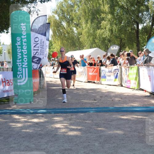 07.09.2025 - 19. Norderstedt Triathlon Zöllner http://msf.ph/oto/8783131 07.09.2025 13:03:45 Ziel 233, 721, 1251 meine-sportfotos.de