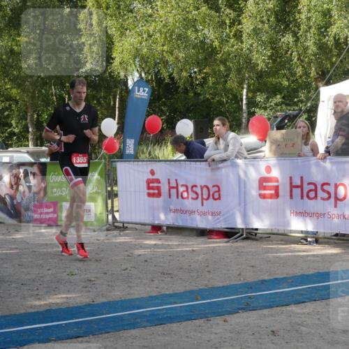 07.09.2025 - 19. Norderstedt Triathlon Zöllner http://msf.ph/oto/8783132 07.09.2025 11:49:30 Ziel 196, 1355 meine-sportfotos.de