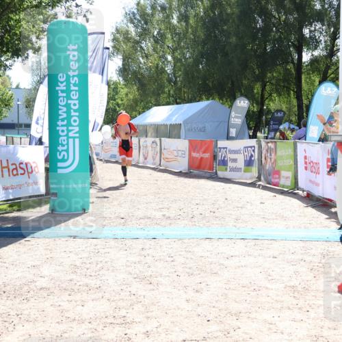 07.09.2025 - 19. Norderstedt Triathlon Zöllner http://msf.ph/oto/8783152 07.09.2025 15:07:41 Ziel 974 meine-sportfotos.de