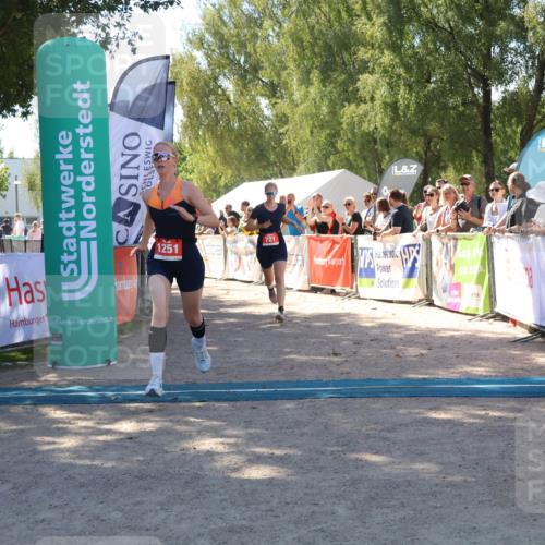07.09.2025 - 19. Norderstedt Triathlon Zöllner http://msf.ph/oto/8783153 07.09.2025 13:03:46 Ziel 233, 721, 1251 meine-sportfotos.de