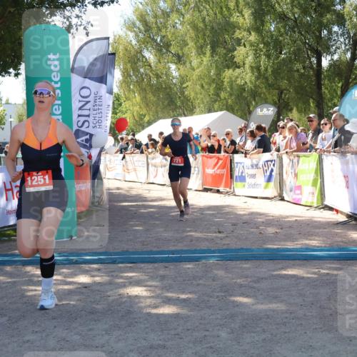 07.09.2025 - 19. Norderstedt Triathlon Zöllner http://msf.ph/oto/8783161 07.09.2025 13:03:46 Ziel 233, 721, 1251 meine-sportfotos.de