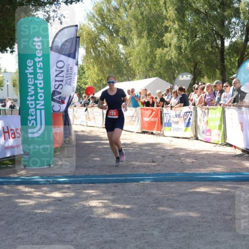 07.09.2025 - 19. Norderstedt Triathlon Zöllner http://msf.ph/oto/8783170 07.09.2025 13:03:47 Ziel 182, 233, 721, 1251 meine-sportfotos.de