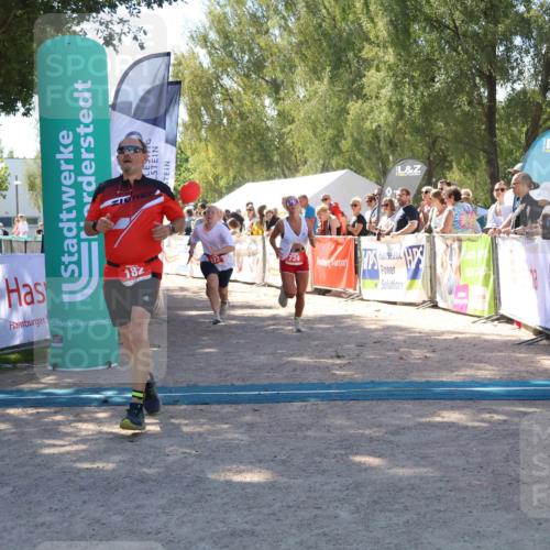 07.09.2025 - 19. Norderstedt Triathlon Zöllner http://msf.ph/oto/8783209 07.09.2025 13:03:53 Ziel 182, 207, 273, 721, 724 meine-sportfotos.de