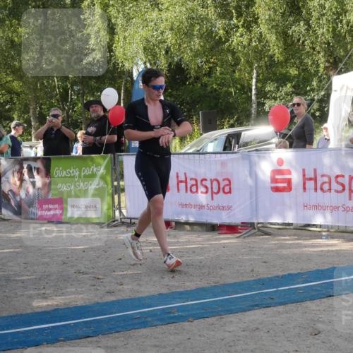 07.09.2025 - 19. Norderstedt Triathlon Zöllner http://msf.ph/oto/8783230 07.09.2025 11:51:46 Ziel 1198 meine-sportfotos.de