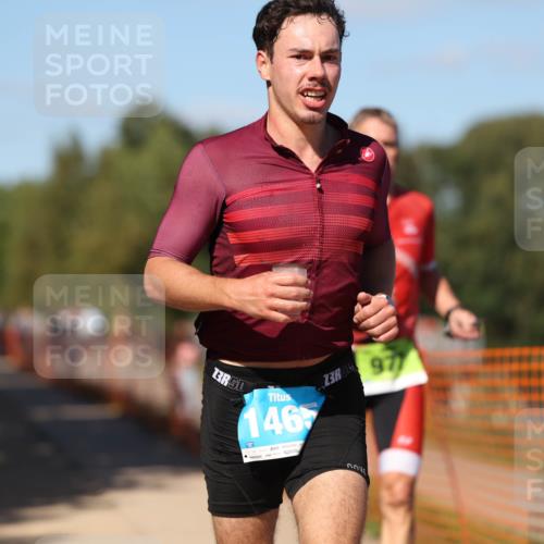07.09.2025 - 19. Norderstedt Triathlon Michael Strokosch http://msf.ph/oto/8783305 07.09.2025 15:16:25 Laufen 977, 1465, 1502 meine-sportfotos.de