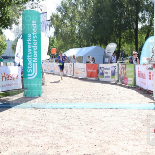 07.09.2025 - 19. Norderstedt Triathlon Zöllner http://msf.ph/oto/8783331 07.09.2025 15:11:34 Ziel 1041 meine-sportfotos.de