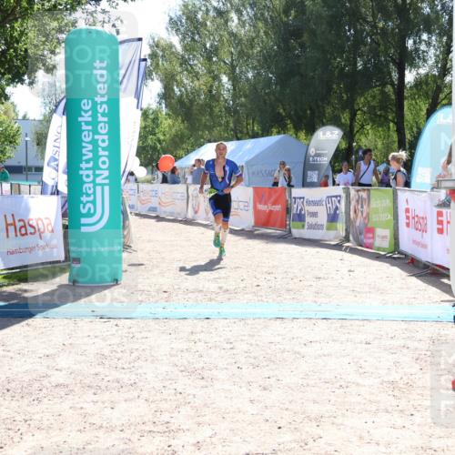 07.09.2025 - 19. Norderstedt Triathlon Zöllner http://msf.ph/oto/8783356 07.09.2025 15:11:35 Ziel 1041 meine-sportfotos.de