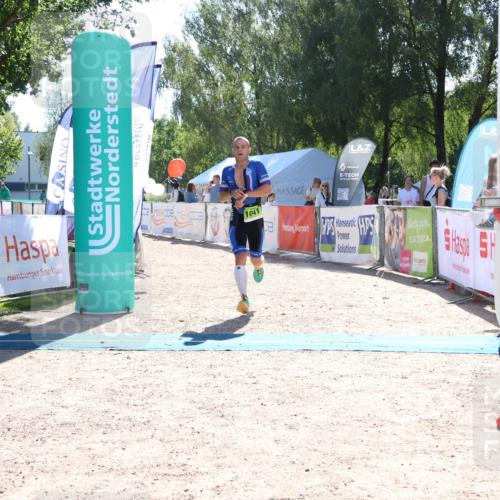 07.09.2025 - 19. Norderstedt Triathlon Zöllner http://msf.ph/oto/8783375 07.09.2025 15:11:36 Ziel 1041 meine-sportfotos.de