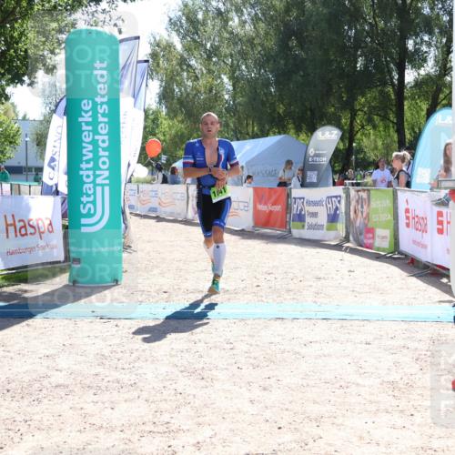 07.09.2025 - 19. Norderstedt Triathlon Zöllner http://msf.ph/oto/8783382 07.09.2025 15:11:36 Ziel 1041 meine-sportfotos.de