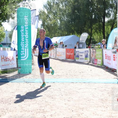 07.09.2025 - 19. Norderstedt Triathlon Zöllner http://msf.ph/oto/8783393 07.09.2025 15:11:37 Ziel 1041 meine-sportfotos.de