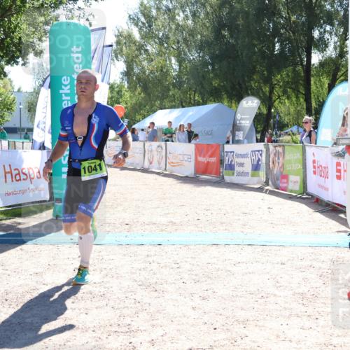 07.09.2025 - 19. Norderstedt Triathlon Zöllner http://msf.ph/oto/8783402 07.09.2025 15:11:37 Ziel 1041 meine-sportfotos.de
