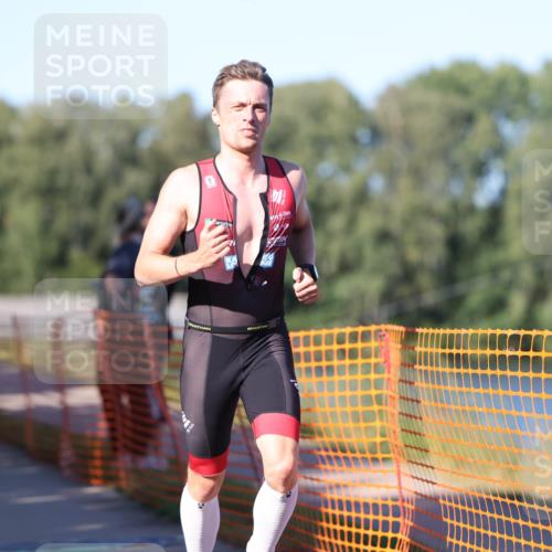 07.09.2025 - 19. Norderstedt Triathlon Michael Strokosch http://msf.ph/oto/8783432 07.09.2025 16:12:04 Laufen 492, 498, 506, 522, 1593 meine-sportfotos.de