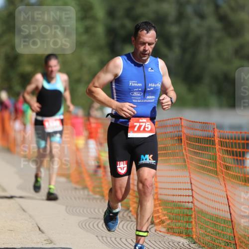 07.09.2025 - 19. Norderstedt Triathlon Michael Strokosch http://msf.ph/oto/8783440 07.09.2025 12:14:39 Laufen 775, 1332 meine-sportfotos.de