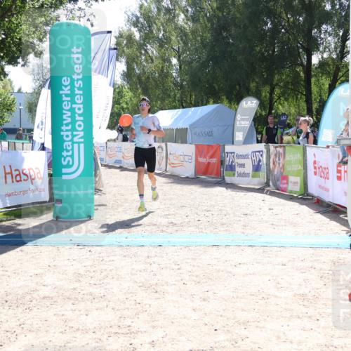 07.09.2025 - 19. Norderstedt Triathlon Zöllner http://msf.ph/oto/8783448 07.09.2025 15:11:57 Ziel 1421 meine-sportfotos.de