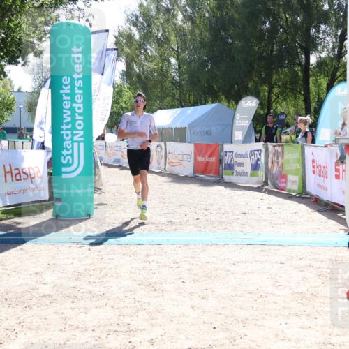 07.09.2025 - 19. Norderstedt Triathlon Zöllner http://msf.ph/oto/8783451 07.09.2025 15:11:58 Ziel 1421 meine-sportfotos.de