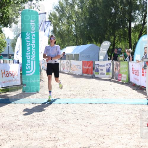07.09.2025 - 19. Norderstedt Triathlon Zöllner http://msf.ph/oto/8783462 07.09.2025 15:11:58 Ziel 1421 meine-sportfotos.de