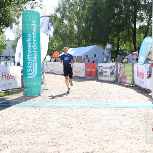 07.09.2025 - 19. Norderstedt Triathlon Zöllner http://msf.ph/oto/8783474 07.09.2025 15:13:07 Ziel 1467 meine-sportfotos.de