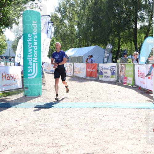 07.09.2025 - 19. Norderstedt Triathlon Zöllner http://msf.ph/oto/8783485 07.09.2025 15:13:08 Ziel 1467 meine-sportfotos.de
