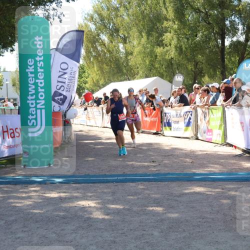 07.09.2025 - 19. Norderstedt Triathlon Zöllner http://msf.ph/oto/8783541 07.09.2025 13:05:14 Ziel 195, 1242 meine-sportfotos.de