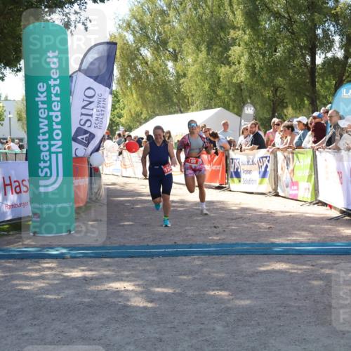 07.09.2025 - 19. Norderstedt Triathlon Zöllner http://msf.ph/oto/8783544 07.09.2025 13:05:14 Ziel 195, 1242 meine-sportfotos.de