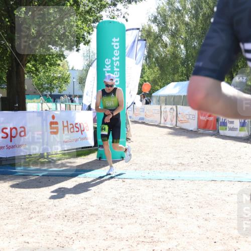 07.09.2025 - 19. Norderstedt Triathlon Zöllner http://msf.ph/oto/8783551 07.09.2025 15:14:09 Ziel 994 meine-sportfotos.de