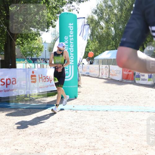 07.09.2025 - 19. Norderstedt Triathlon Zöllner http://msf.ph/oto/8783554 07.09.2025 15:14:09 Ziel 994 meine-sportfotos.de