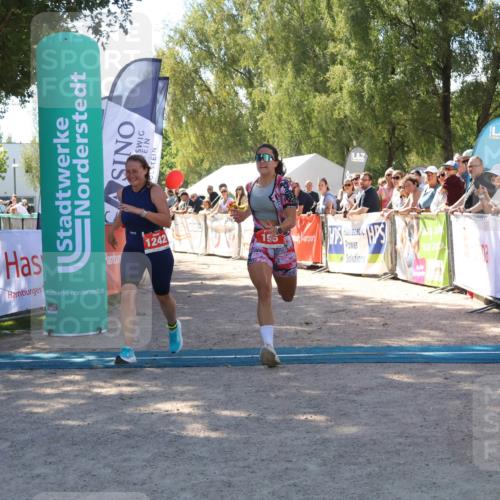 07.09.2025 - 19. Norderstedt Triathlon Zöllner http://msf.ph/oto/8783566 07.09.2025 13:05:15 Ziel 195, 1242 meine-sportfotos.de