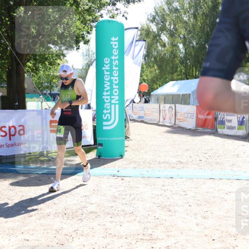 07.09.2025 - 19. Norderstedt Triathlon Zöllner http://msf.ph/oto/8783567 07.09.2025 15:14:10 Ziel 994 meine-sportfotos.de