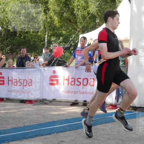 07.09.2025 - 19. Norderstedt Triathlon Zöllner http://msf.ph/oto/8783569 07.09.2025 11:57:42 Ziel 1162, 1199 meine-sportfotos.de