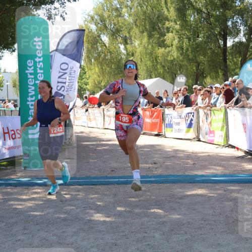 07.09.2025 - 19. Norderstedt Triathlon Zöllner http://msf.ph/oto/8783571 07.09.2025 13:05:15 Ziel 195, 1242 meine-sportfotos.de