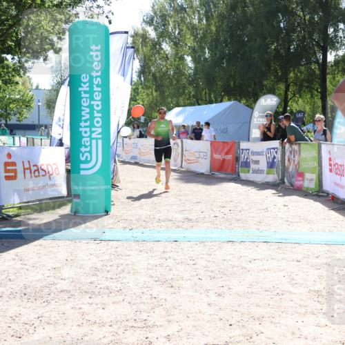07.09.2025 - 19. Norderstedt Triathlon Zöllner http://msf.ph/oto/8783576 07.09.2025 15:14:26 Ziel 1006 meine-sportfotos.de
