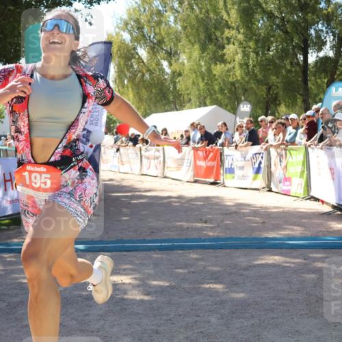 07.09.2025 - 19. Norderstedt Triathlon Zöllner http://msf.ph/oto/8783586 07.09.2025 13:05:16 Ziel 195, 1242 meine-sportfotos.de