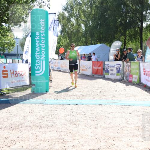 07.09.2025 - 19. Norderstedt Triathlon Zöllner http://msf.ph/oto/8783589 07.09.2025 15:14:27 Ziel 1006 meine-sportfotos.de
