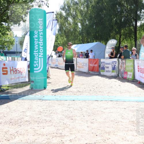 07.09.2025 - 19. Norderstedt Triathlon Zöllner http://msf.ph/oto/8783595 07.09.2025 15:14:27 Ziel 1006 meine-sportfotos.de