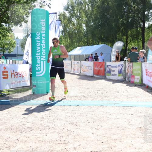 07.09.2025 - 19. Norderstedt Triathlon Zöllner http://msf.ph/oto/8783625 07.09.2025 15:14:28 Ziel 1006 meine-sportfotos.de