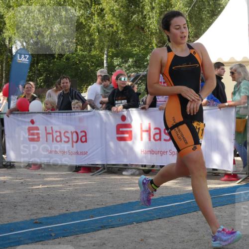 07.09.2025 - 19. Norderstedt Triathlon Zöllner http://msf.ph/oto/8783630 07.09.2025 11:58:20 Ziel 1179, 1186, 1211 meine-sportfotos.de